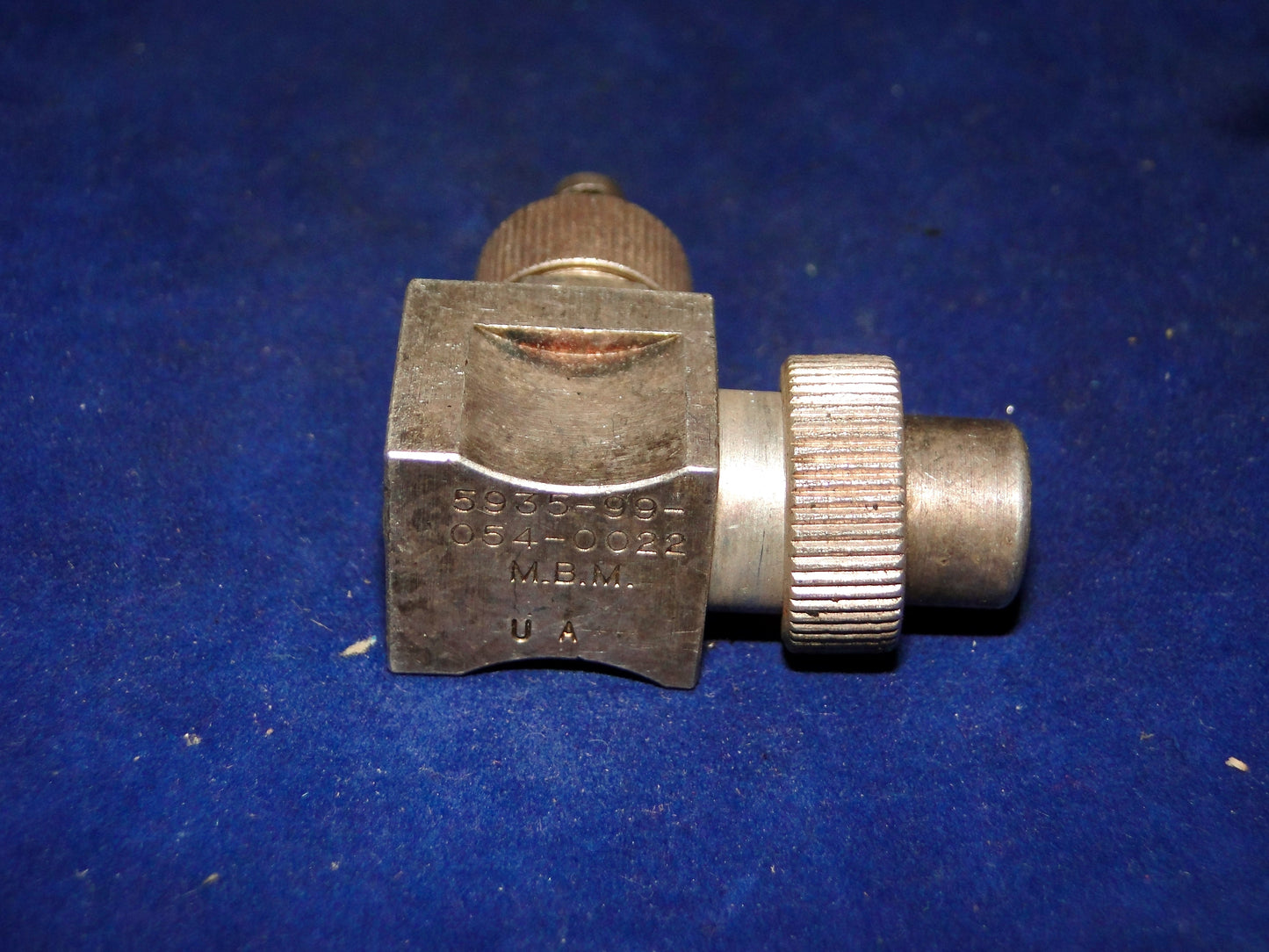 BURNDEPT, RT ANGLE PLUGS , RACAL, RA17, RA117 EX EQUIPT