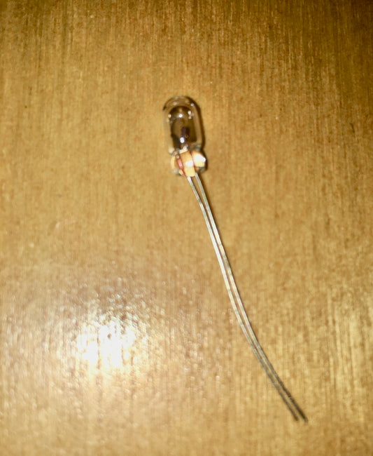 12V @ 100mA, Grain of Wheat Bulb,  4mm dia, Midget Bulb, NOS