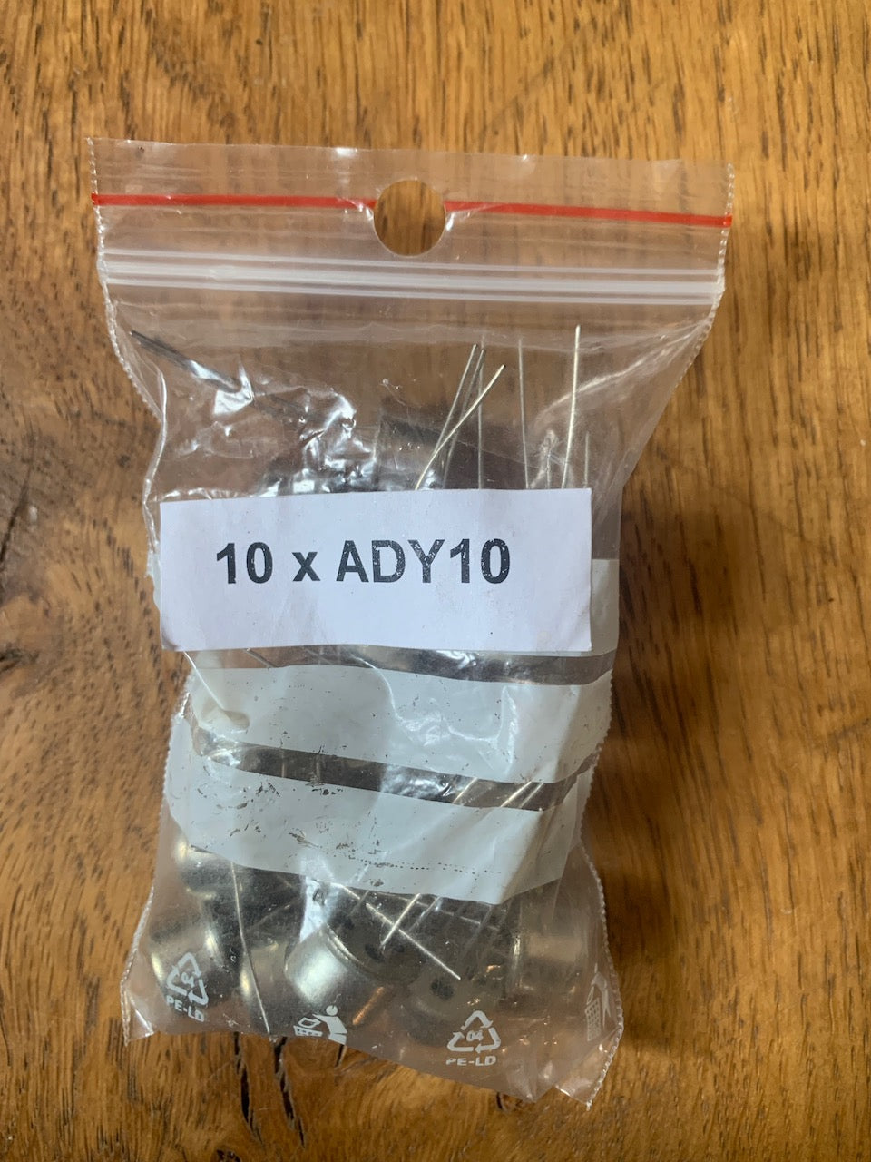 SIEMENS, ADY10, GERMANIUM, PNP TRANSISTOR, 2.7 W 0.6 A, 2SB105,