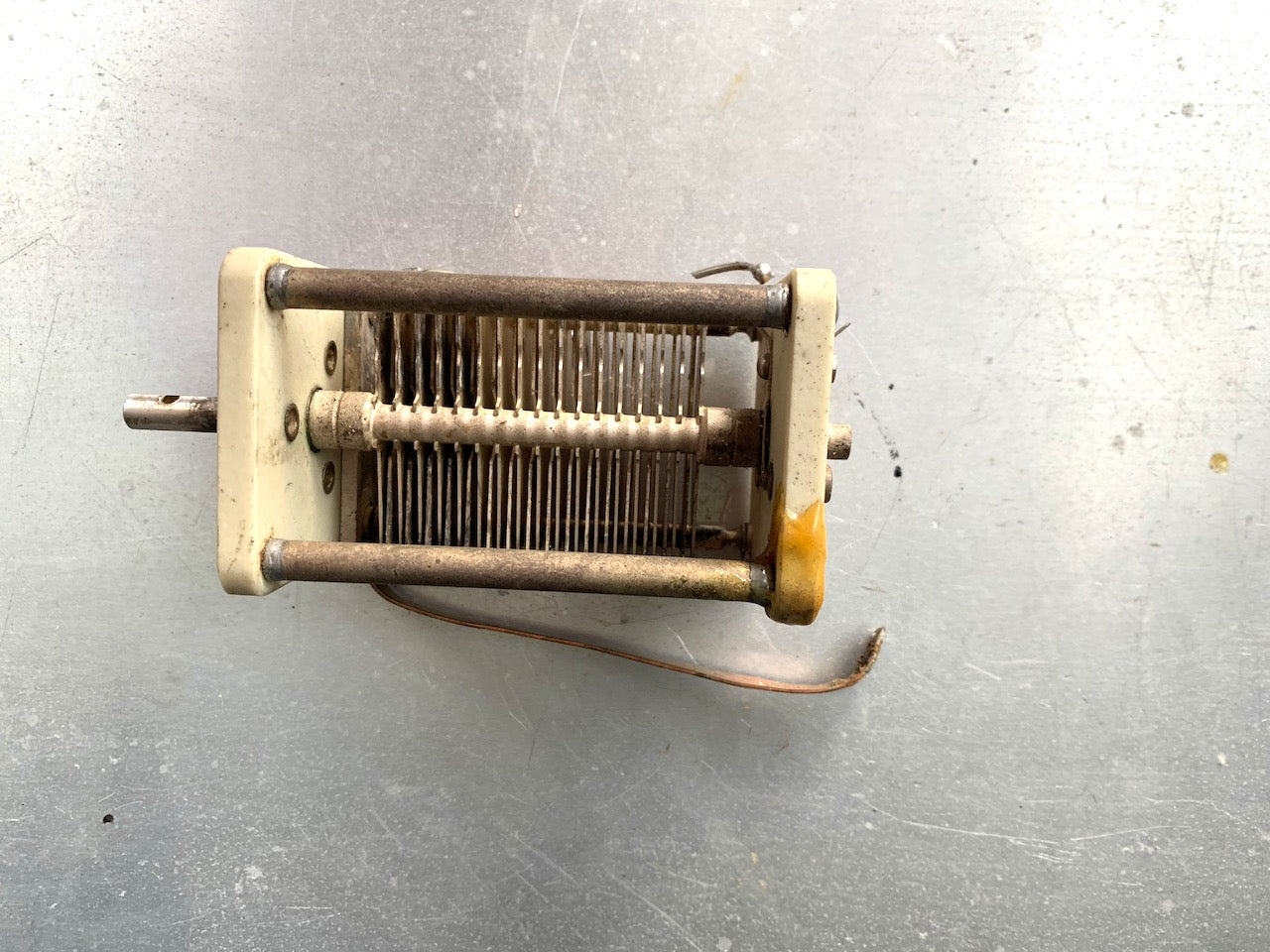 65 + 145pF, Air Dielectric Variable Capacitor, Ceramic, - Large size ~ Jackson Brothers