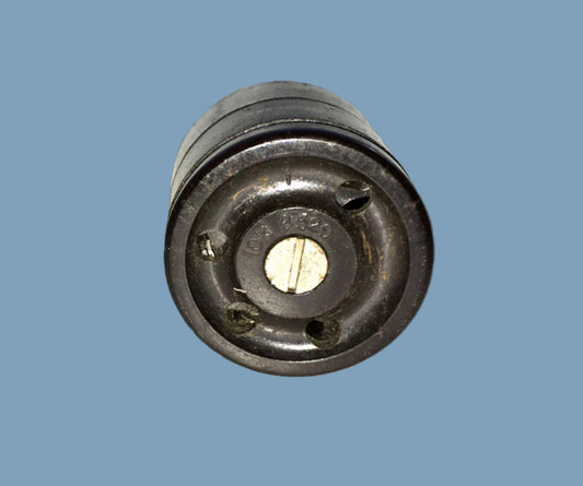 10H/8529, AIR MINISTRY, FREE SOCKET, TYPE 39, POWER SUPPLY SOCKET, SWORDFISH RADIO, R1082, R1155 INTERCOM AMP A1134, CRYSTAL MONITOR TYPE 2