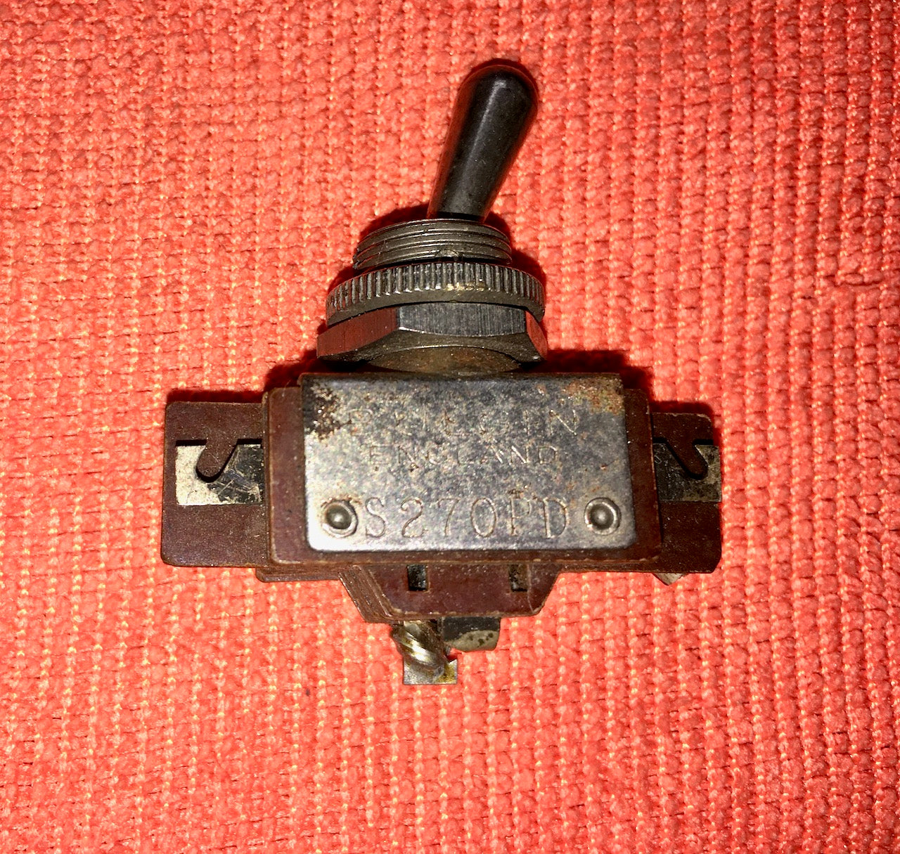 BULGIN, PEAR DOLLY, DPST SWITCH, SP270PD, 2A @ 250V