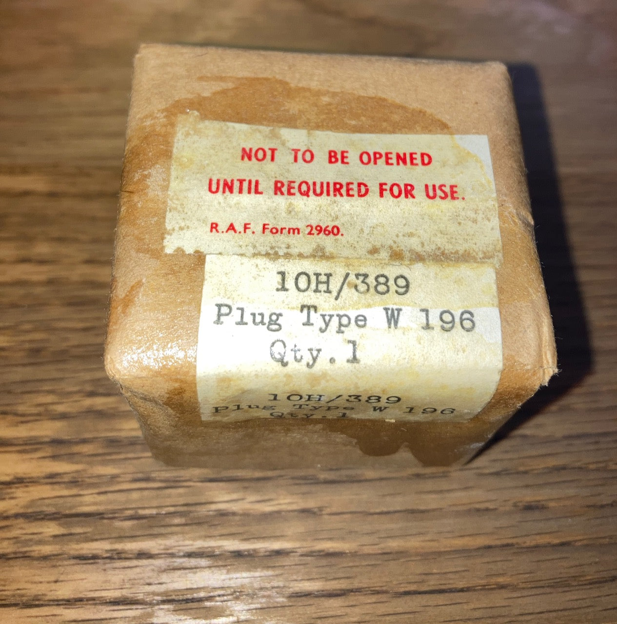 W PLUGS, 2 PIN, MALE, CHASSIS MOUNT, 10H/389, GEE, REBECCA, ASV, EARLY RADAR, WW2 RAF AIRBORNE EQUIPMENT, NOS