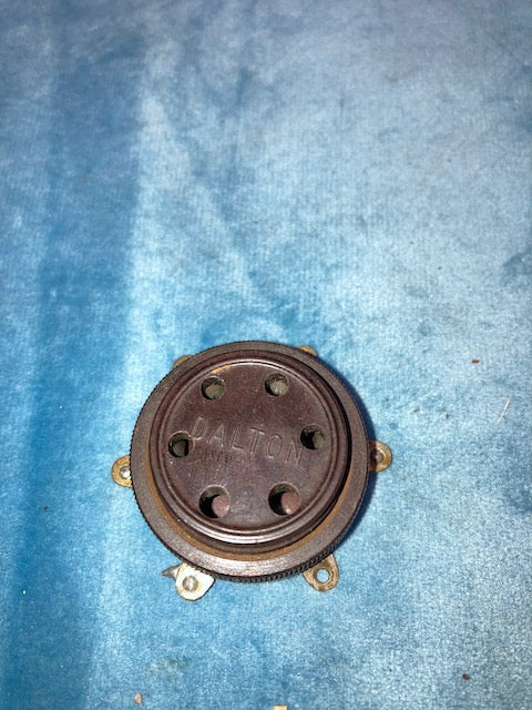 DALTON, BROWN BAKELITE, BASEBOARD VALVE BASE, UX6, 6 PIN, 1937