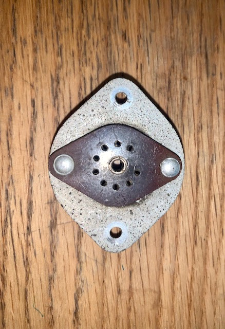 CINCH, PAXOLIN, B9A BASE ON AO8, OCTAL BASE PLATE ADAPTOR, EX EQUIPT