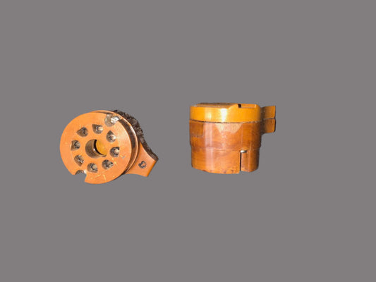 AMPHENOL, 8 PIN, OCTAL, AO8,  CABLE MOUNT SOCKETS, VALVE BASES, BROWN MICANOL, RT ANGLE CABLE ENTRY, EX EQUIPT