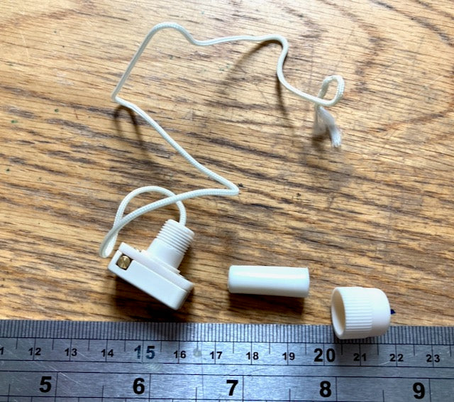 Pull Cord Switch, On/Off, Castelco Brand, 1 Amp 250VAC, 320mm Cord, White, NOS