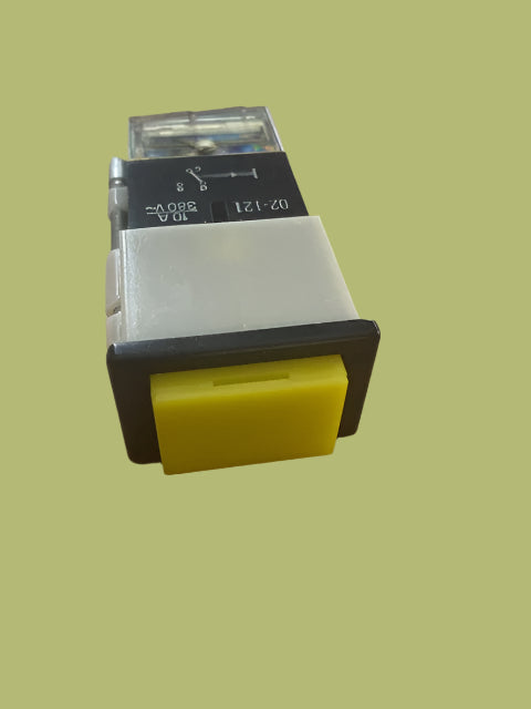 EAO, SWISSTAC, ILLUMINATED PUSH BUTTON, SWITCH, MOMENTARY, 02-121-011, 380V AC 10A,YELLOW LENS