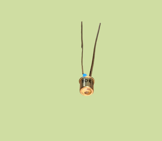 XS 30L, Ferranti, Gallium Arsenide Diode, Gold pin, Gold body sample