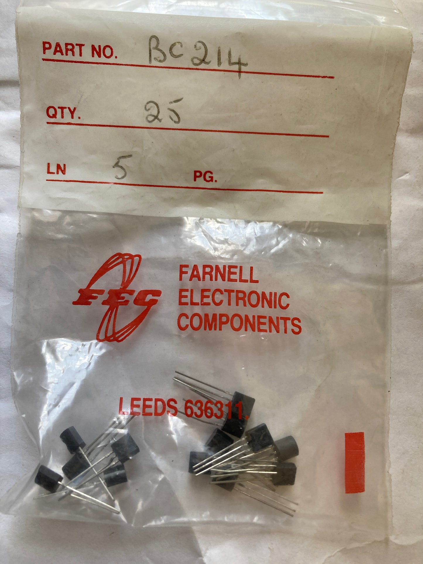 PACK OF 12X, BC214, Bipolar, PNP, 30V Transistor, TO92