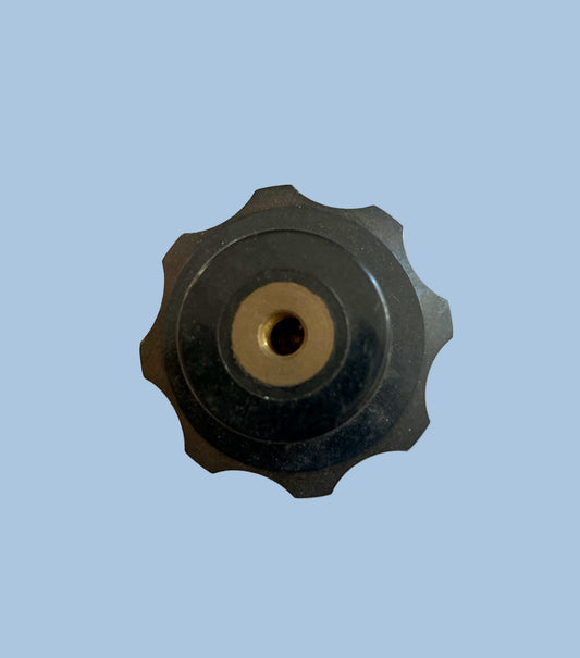 1.75" Dia, fluted knob, 8 Lobe, Brass bushed, screw thread securing, 5mm Shaft