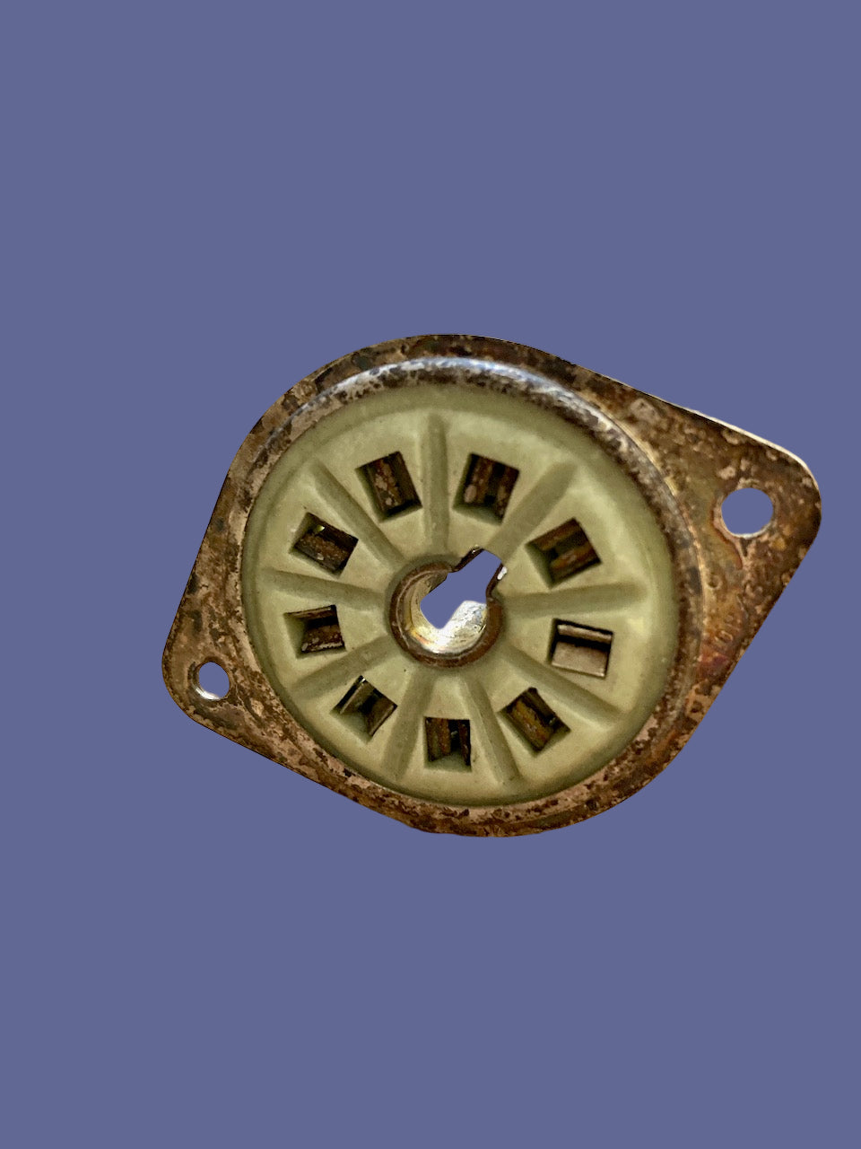 CLIX, EDISWAN, B8G, VALVE BASE, WHITE, CERAMIC, EX EQUIPT