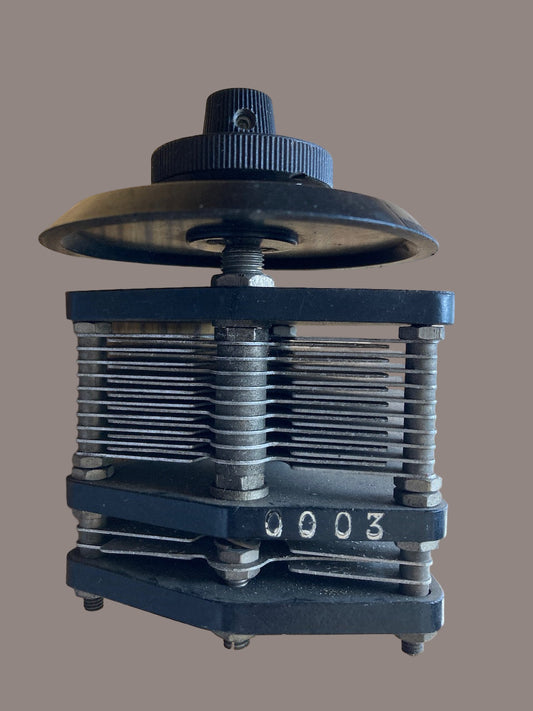 Variable Condenser, , Tuning Gang, 0.0003uF plus fine adjustment section, c/w Bakelite coaxial knobs, 1930