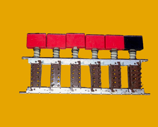 LATCHING PUSH BUTTON, SWITCH BANK, 6 WAY, SIMILAR IS USED ON QUAD 22 PRE AMP, NOS