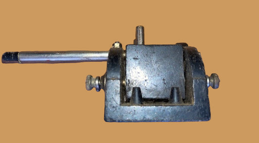 Lissen, 1925, TRF two coil holder, ebonite sockets,