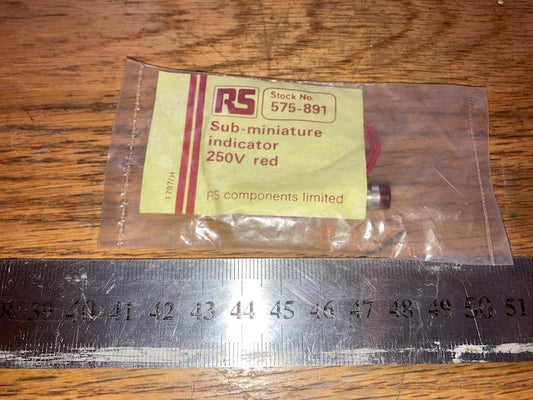 Neon Indicator, 240 V, Wire Leaded, Red, 6.4 mm, Round with Flat Top, 8 mA, RS 575-891