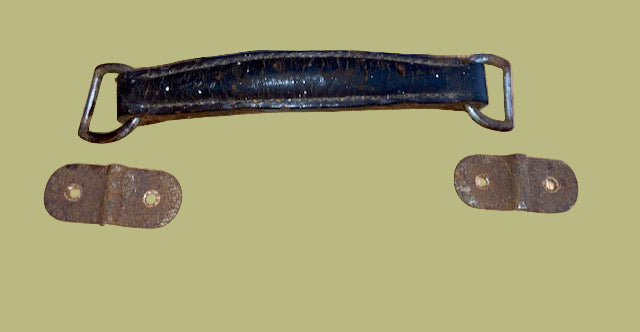 LEATHER INSTRUMENT HANDLE, 1930'S APPROX 7" LEHGTH, C/W SECURING PLATES