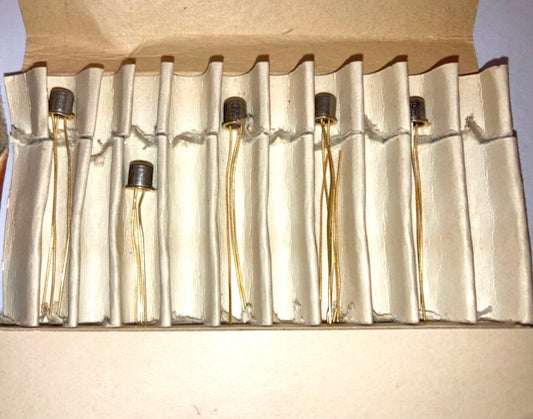 PLESSEY SEMICONDUCTORS LTD., TRANSISTOR ST01, GOLD LEADS,