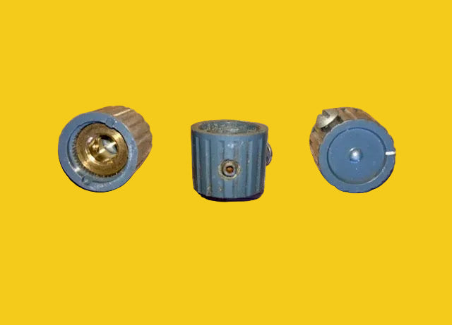 RIBBED, GREY KNOB, BUSHED, 14mm DEPTH, 15mm DIA, 6mm SHAFT,