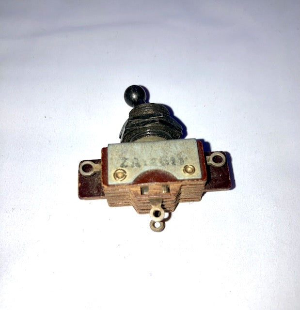 BULGIN, S270 TYPE, DPST, CENTRE OFF, BALL DOLLY, SWITCH, NOS, EX MILITARY, ZA13611