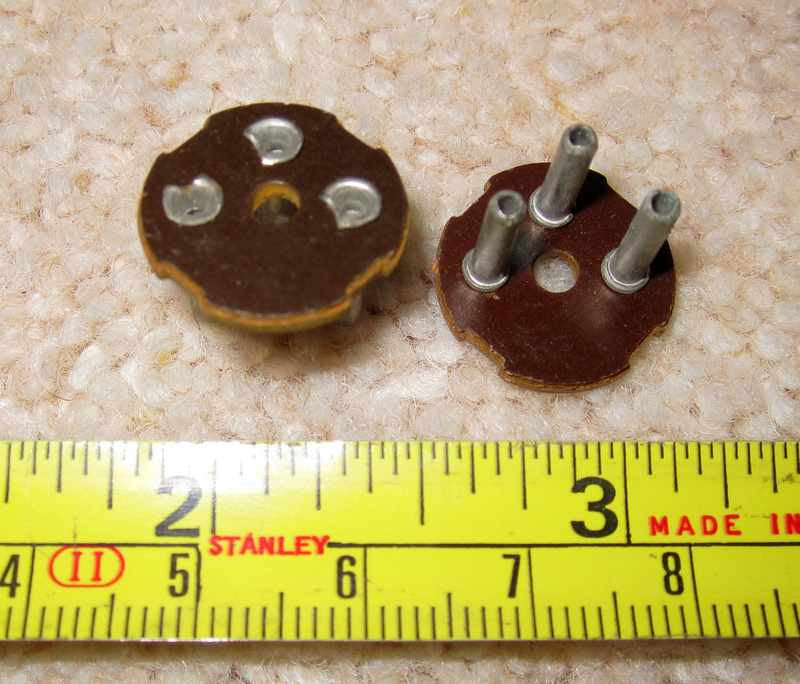 RS ALL-DRY, HT BATTERY PLUG, BATTERY PLUG, 3 PIN, 3 PIN MALE, TYPE M3(A), B107, B128, B129, B138
