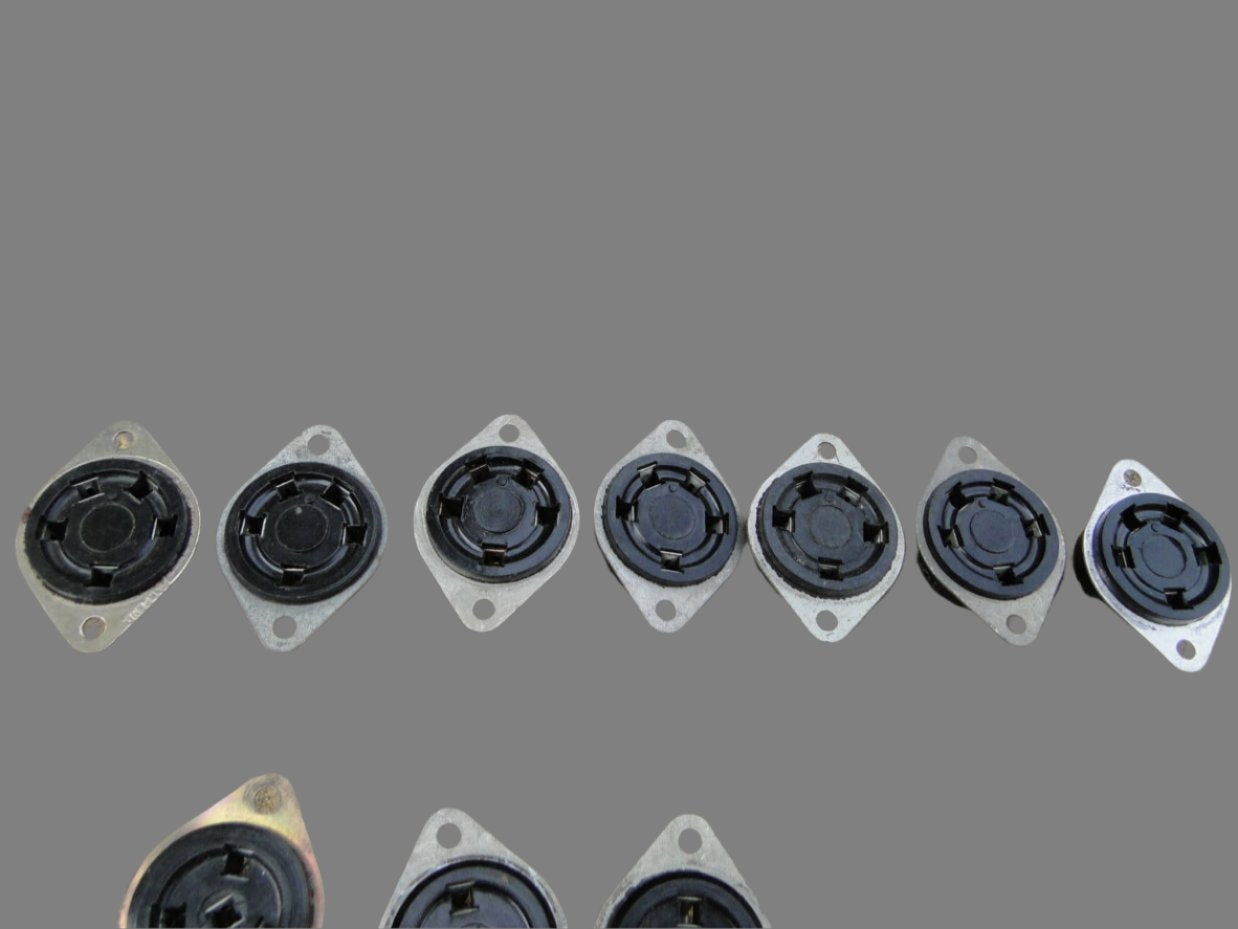 UX5, 5 PIN, VALVE BASE, BLACK , NOS