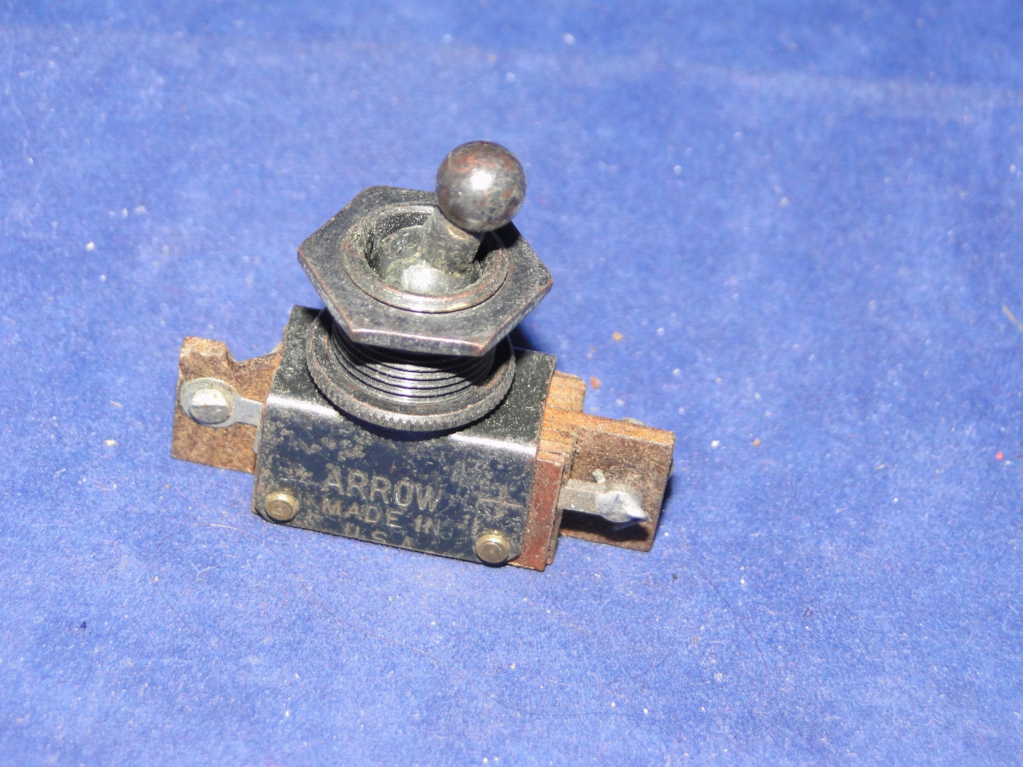 ARROW, SPST, BALL DOLLY, SWITCH , EX EQUIPT