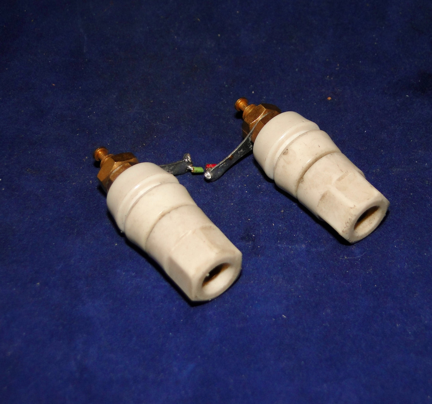 BINDING POSTS, WHITE, GOLD PLATED, PAIR