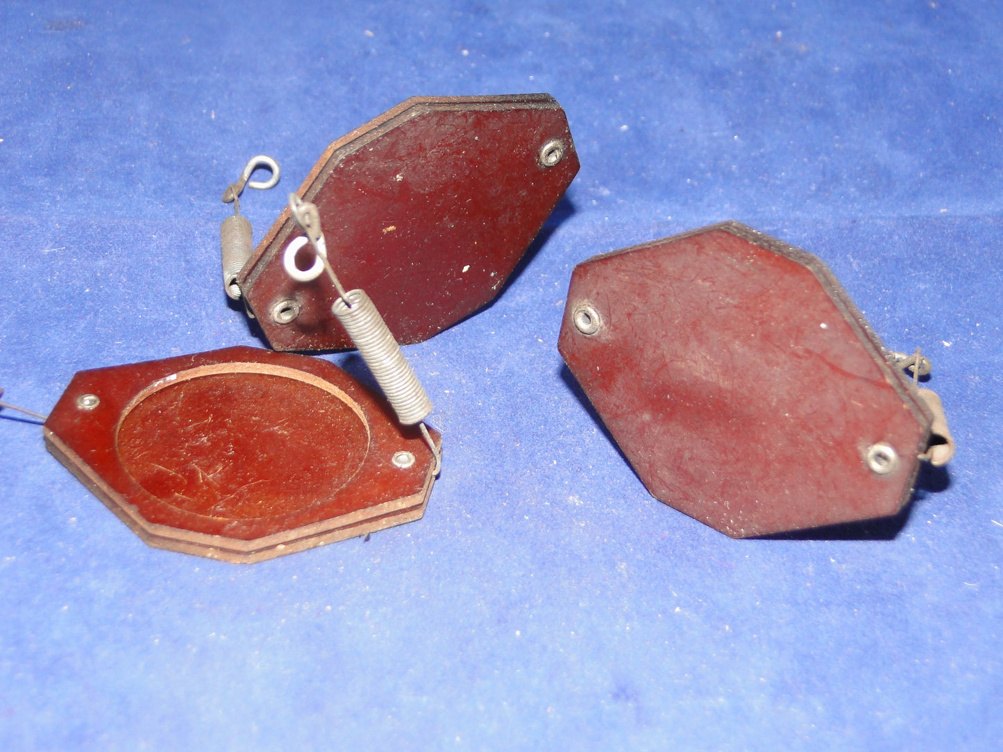 VALVE RETAINERS, B9G, EF50 SIZE, PAXOLIN,