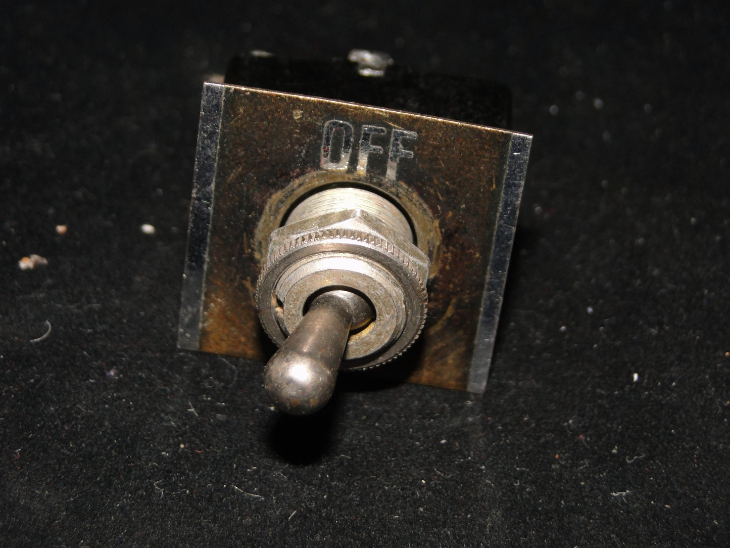 OAK CH DPST CENTRE OFF SWITCH WITH SWITCH PLATE EX EQUIPT