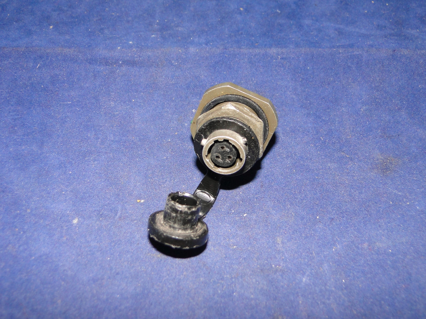 Racal, Clansman , 3 pin audio socket