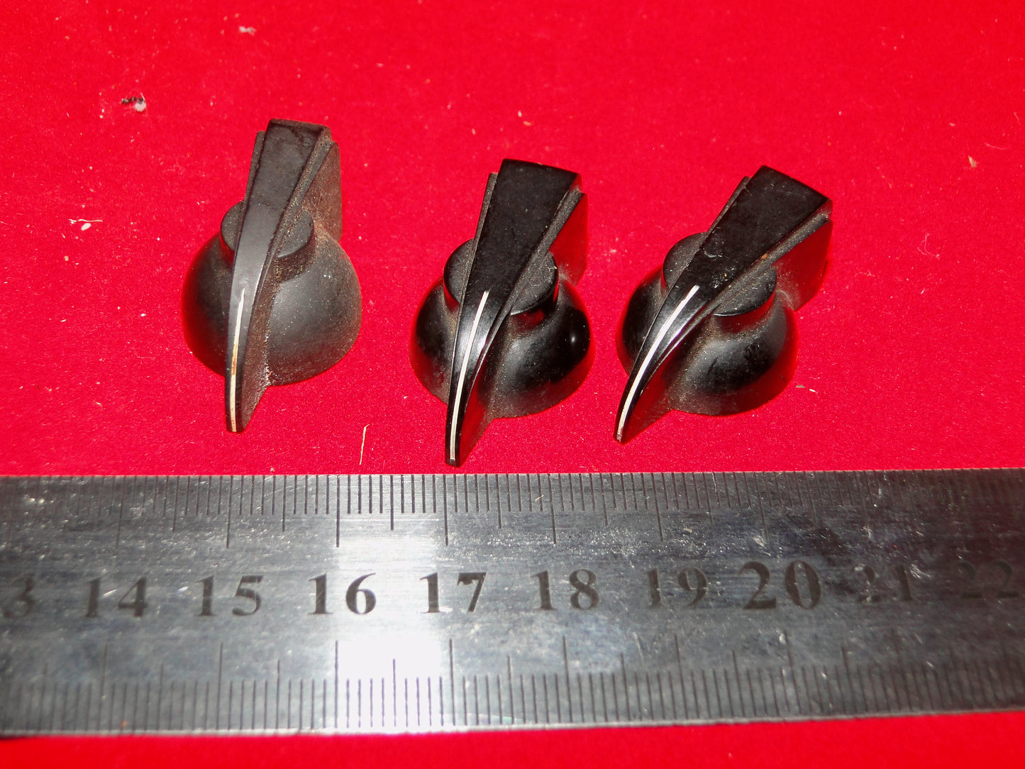 CHICKEN HEAD, KNOB, BLACK