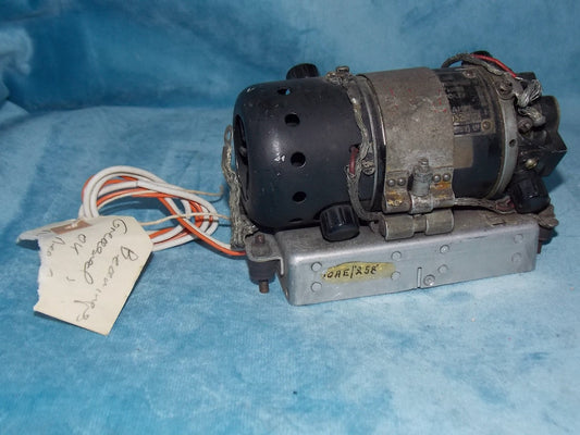 DYNAMOTOR, ROTARY TRANSFORMER, TYPE 262, AIR MINISTRY, 1OK/16855, 24V @ 2.8A, TO GIVE 250V @ 0.6A,