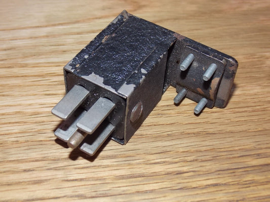 10H/437, 4 PIN MALE , JONES PLUG, CABLE MOUNT,  T1154 , J SWITCH, C SECTION CASING