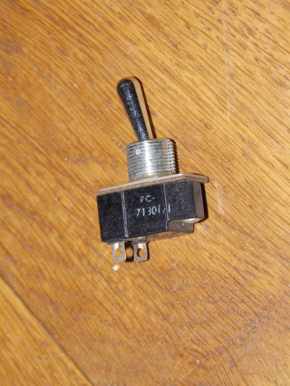 OAK NSF CH SPST PEAR HEAD SWITCH