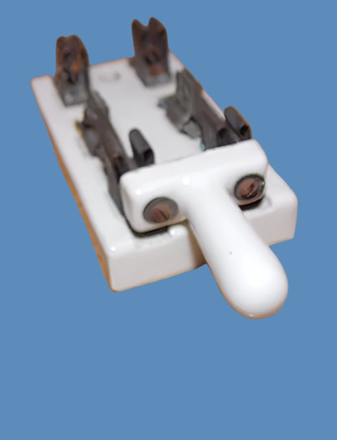 1930s, White Porcelain, 95mm  Length, 55mm Width, Aerial Knife Switch, (DPDT)