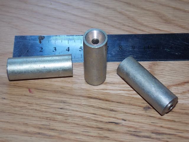 3x MOUNTING BLOCKS, 45mm LENGTH, 16mm DIA, CENTRE HOLE 5mm DIA,