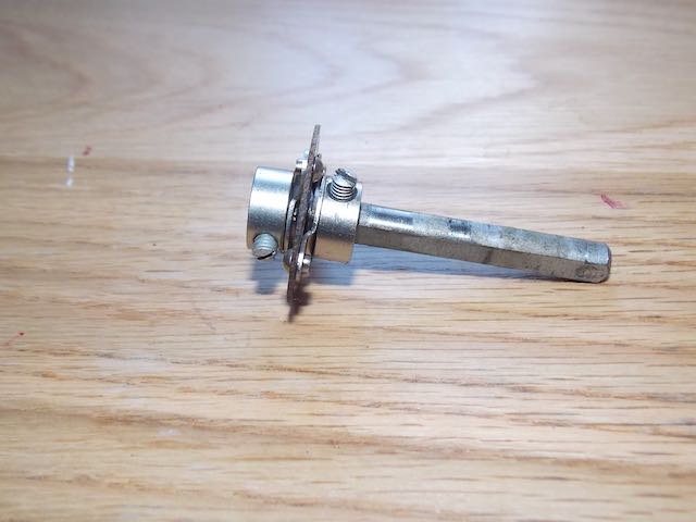 FLEXIBLE SHAFT COUPLER, 27mm DIA, C/W SHAFT 45mm APPROX LENGTH