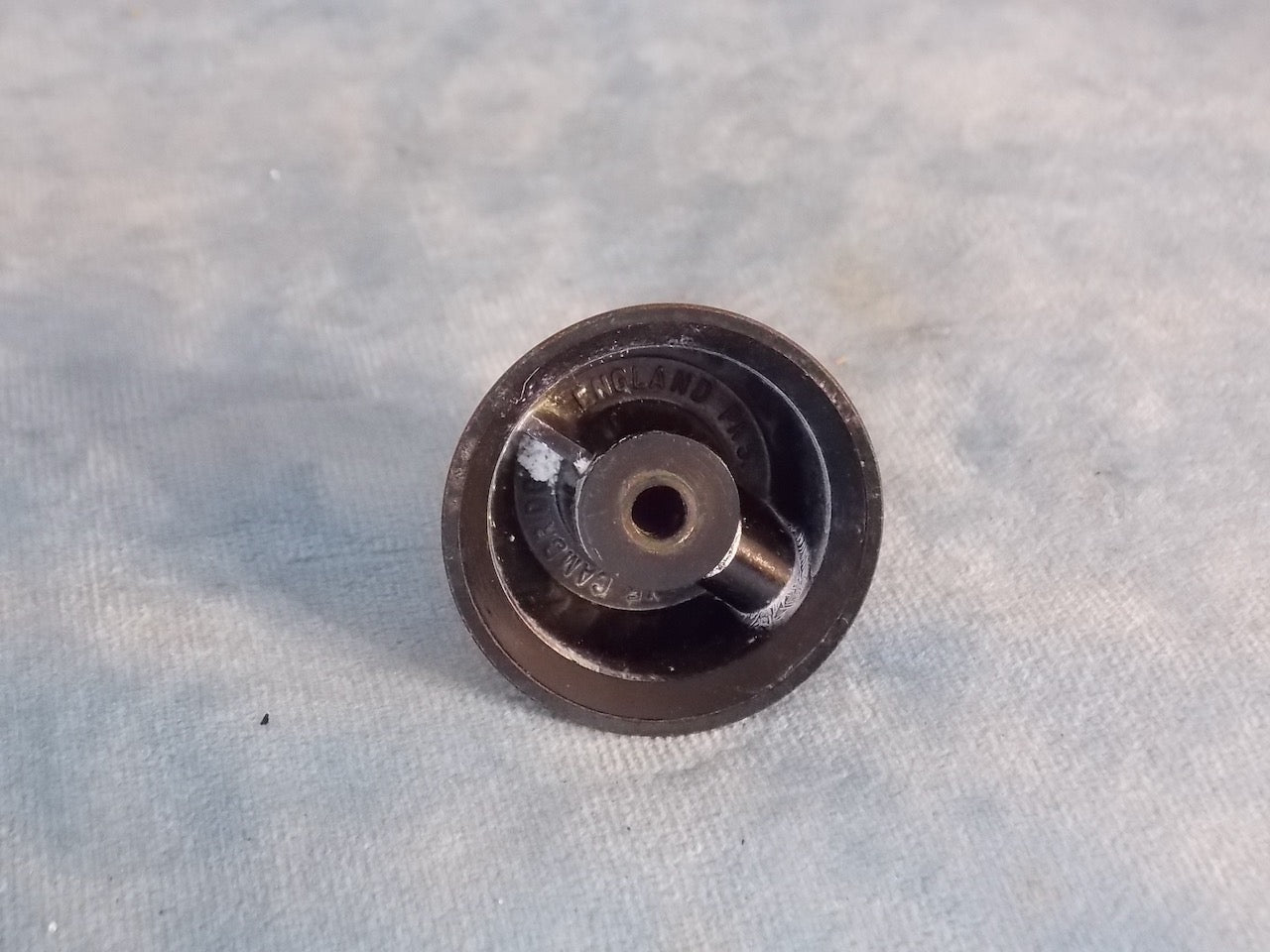 PYE, KNURLED EDGE, MANDARIN HAT, CONTROL KNOB, , 35mm DIA,1929