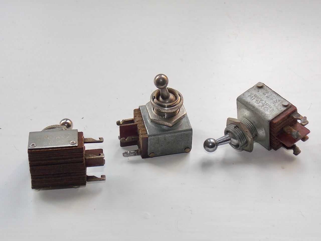 BULGIN, S277PD, BALL DOLLY, DPST SWITCH, NOS