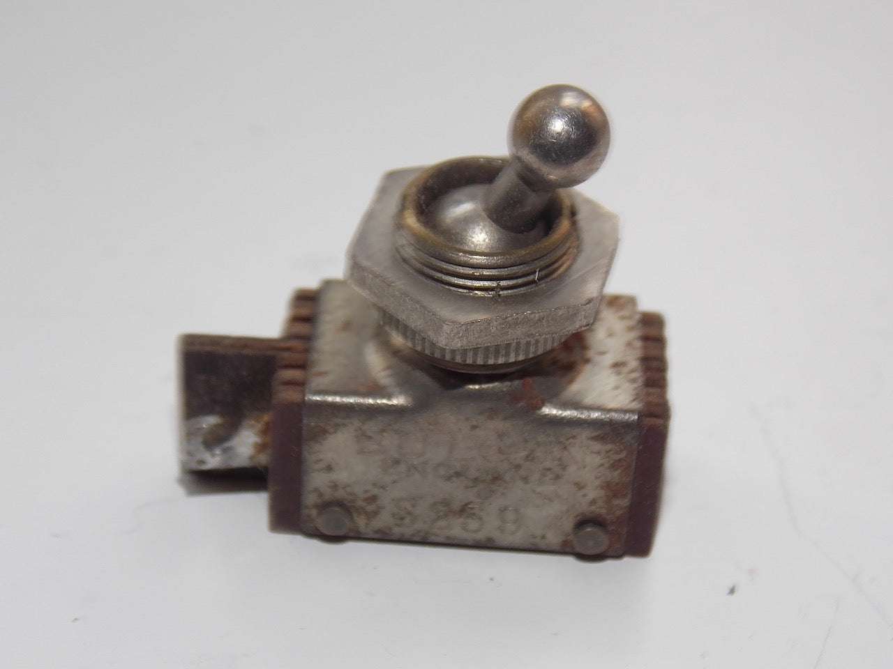 BULGIN, SPST, BALL HEAD DOLLY, SWITCH, S259, NEW UNUSED