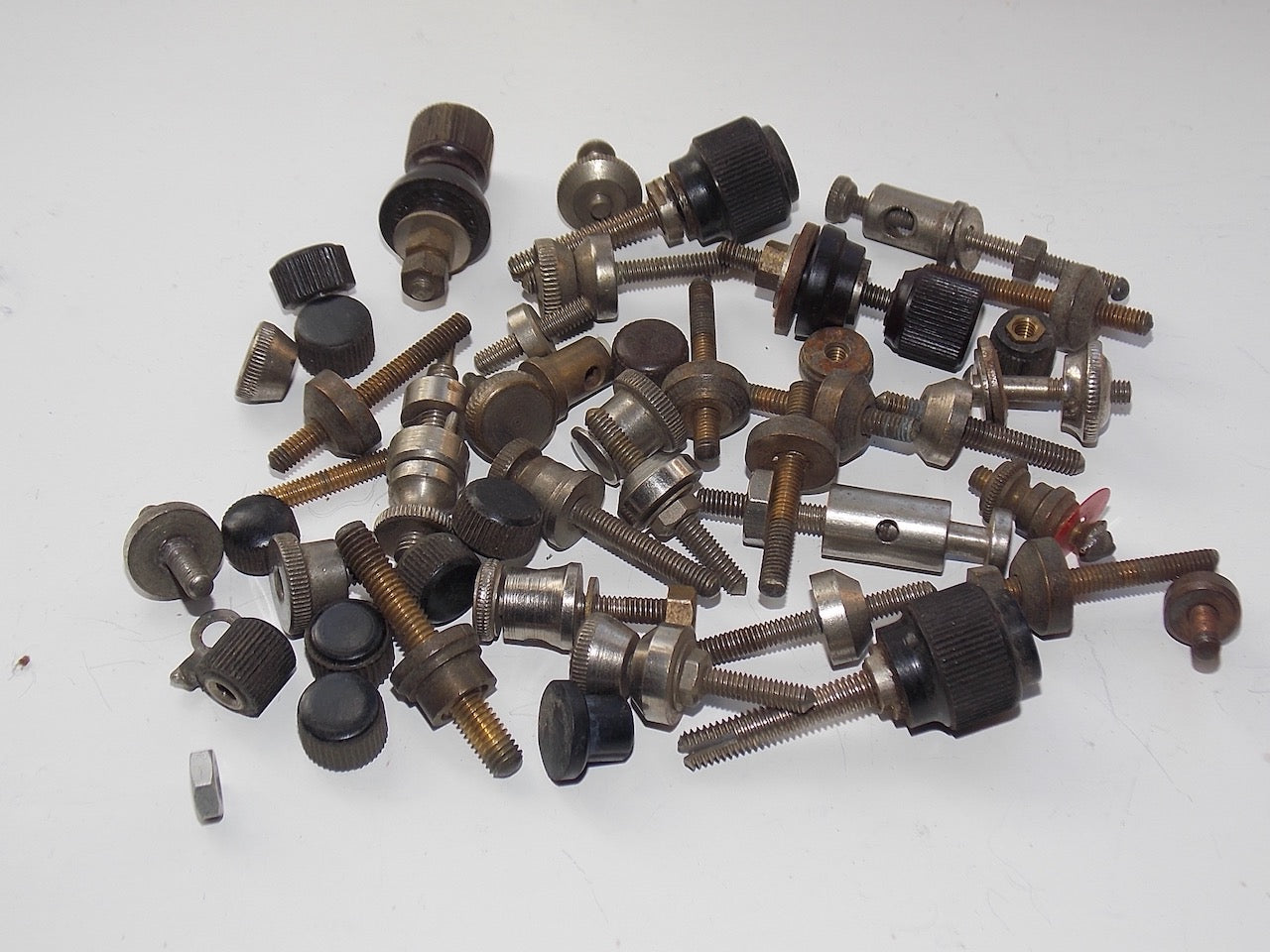 BULK BAG OF BINDING POSTS AND PARTS AS SHOWN