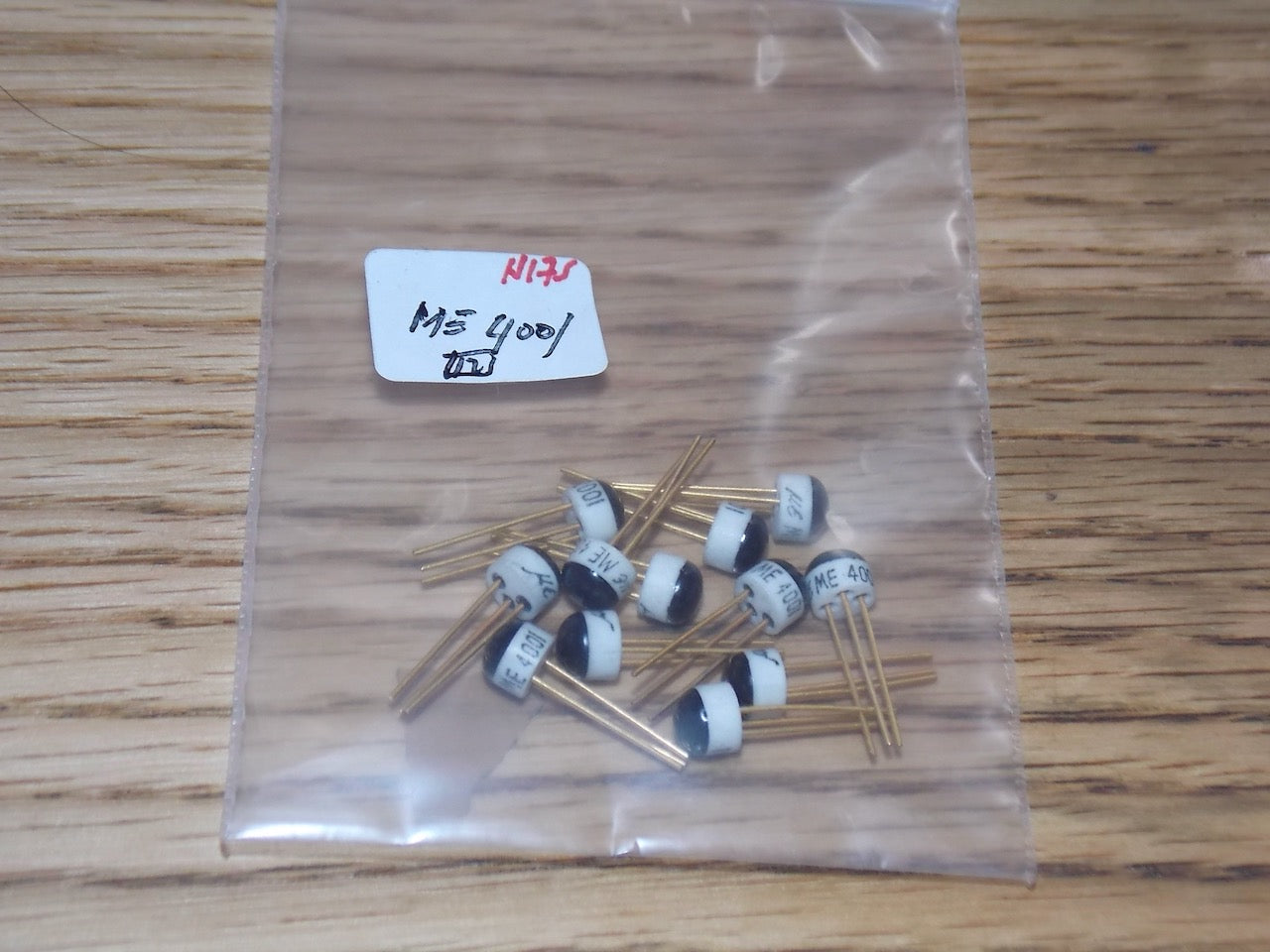 ME4001, NPN ,TO106, 25V 100mA 100MHz, Low Noise Preamplfier TRANSISTOR