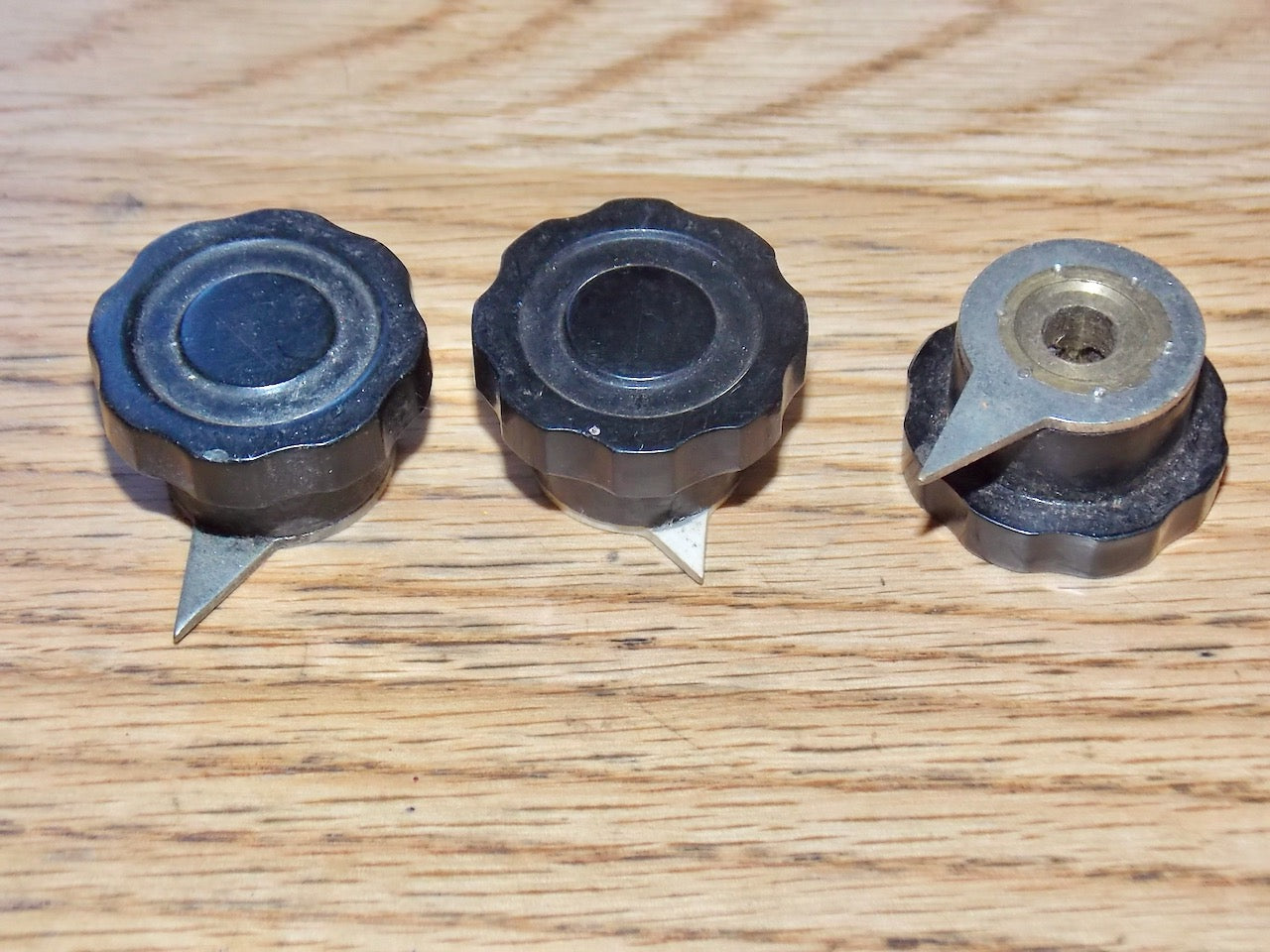 MARCONI , FLUTED KNOB, , BLACK BAKELITE, WITH INDICATING PEAK,, 28mm DIA