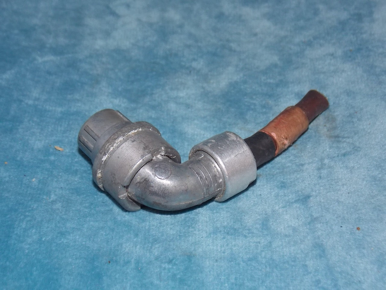 Pattern 104, Plessey, Mk 4, Aluminium Small Free Plug, Rt Angle, Cable Mount, 15mm fitting,6 way male pins, Aluminium Mk IV, Larkspur, Power Plug