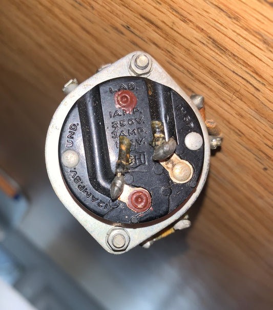 SPST SWITCH, OAK, INCORPORATING ADDITIONAL SWITCH WAFER, EX EQUIPT