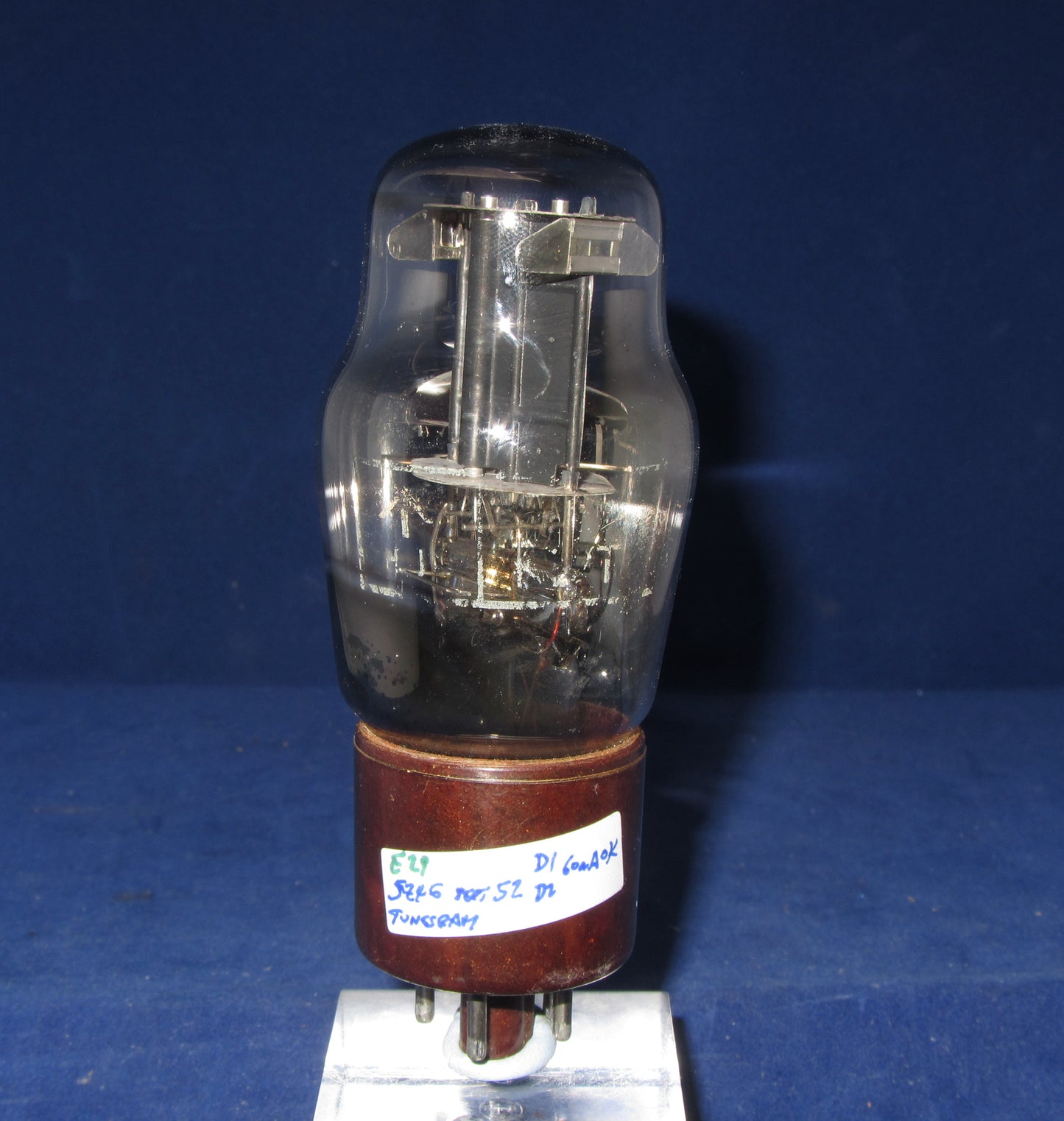 5Z4G BRITISH TUNGSRAM, MILITARY PRODUCTION, FROM SEPT 1952, WHITE PRINT BROWN BASE