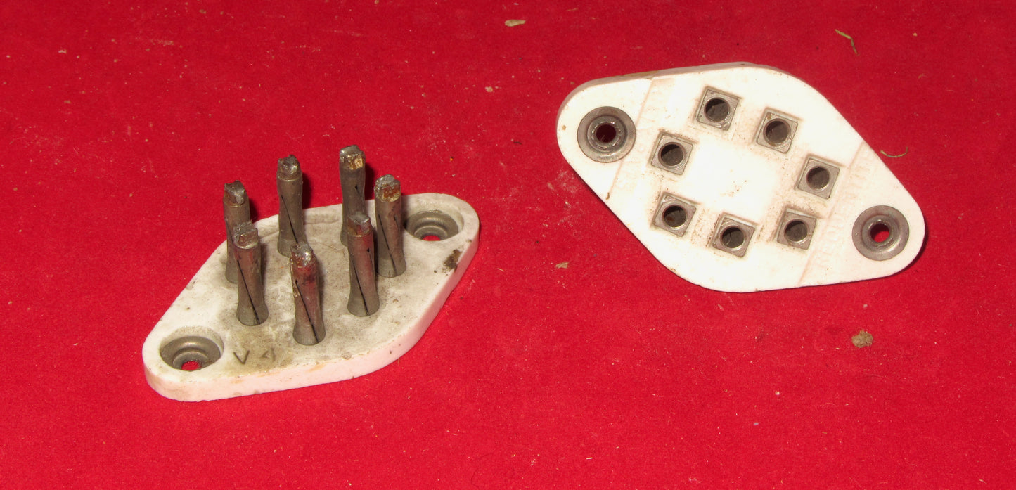 B7, BRITISH 7 PIN, CERAMIC VALVE BASE, RAYMART, EX EQUIPT