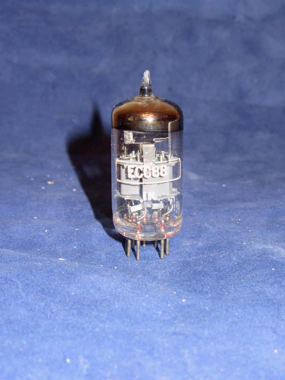 ECC88, RFT, WHITE GENERIC PRINT, IK DATE CODE