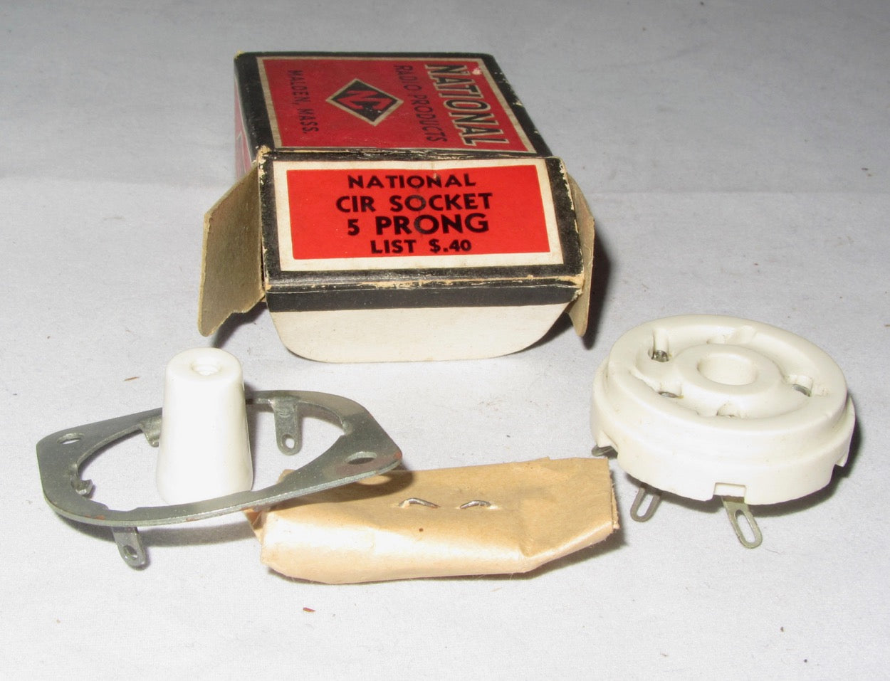 NATIONAL RADIO MALDEN BOXED VALVE BASES FROM 1937 VARIOUS